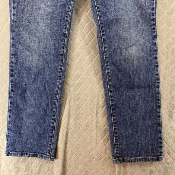 Levis 505 Womens 4 Short Denim Jeans Blue 505 Straight Leg Medium Wash Stretch - Picture 4 of 16
